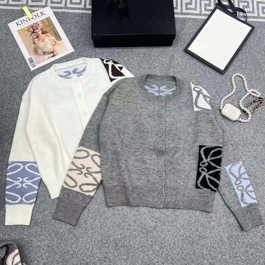 2024 Autumn Winter Knit Korean Loose Pullover Sweatshirts Chic Tops White Long Sleeve V-neck Knitted Sweater Women's Sweaters white