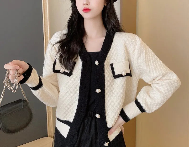 2024 Autumn/Winter Knitwear New Women's Top Lazy Japanese Vintage Celebrity Style Cardigan Overlay Coat Sweater Off white 2 One Size