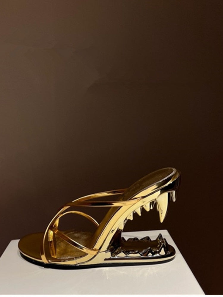 European and American Summer Fashion Metal Teeth Sandals with Profiled Heels, High-heeled Runway Show, Women's Sandals golden 2