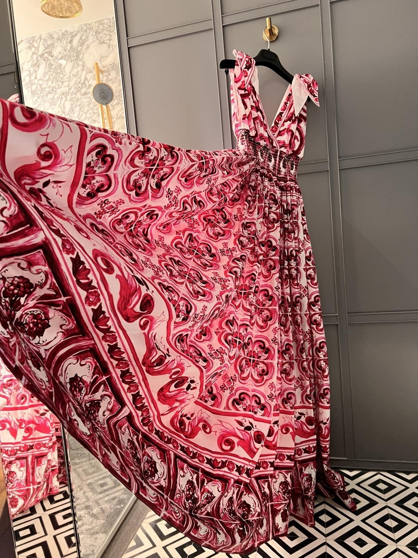 2024 Summer Cotton Print Deep V-Neck Sleeveless Strap A-line Waist Wrap Large Hem Long Dress woman maxi skirt