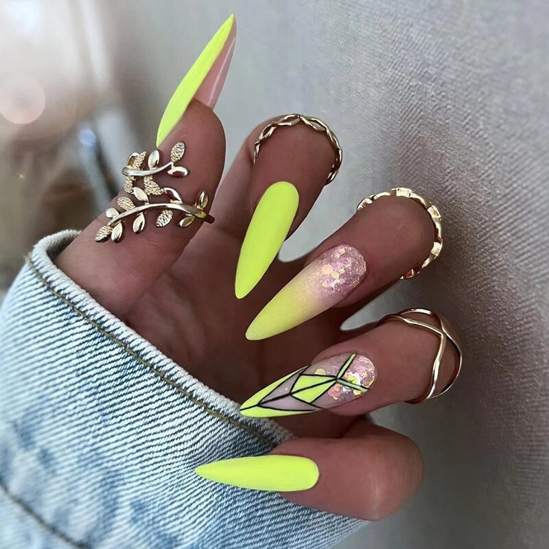 24Pcs Almond False Nails Pointed Head Wearable Fake Nails Pink Leopard Print Design Stiletto Press on Nails Full Cover Nail Tips 240