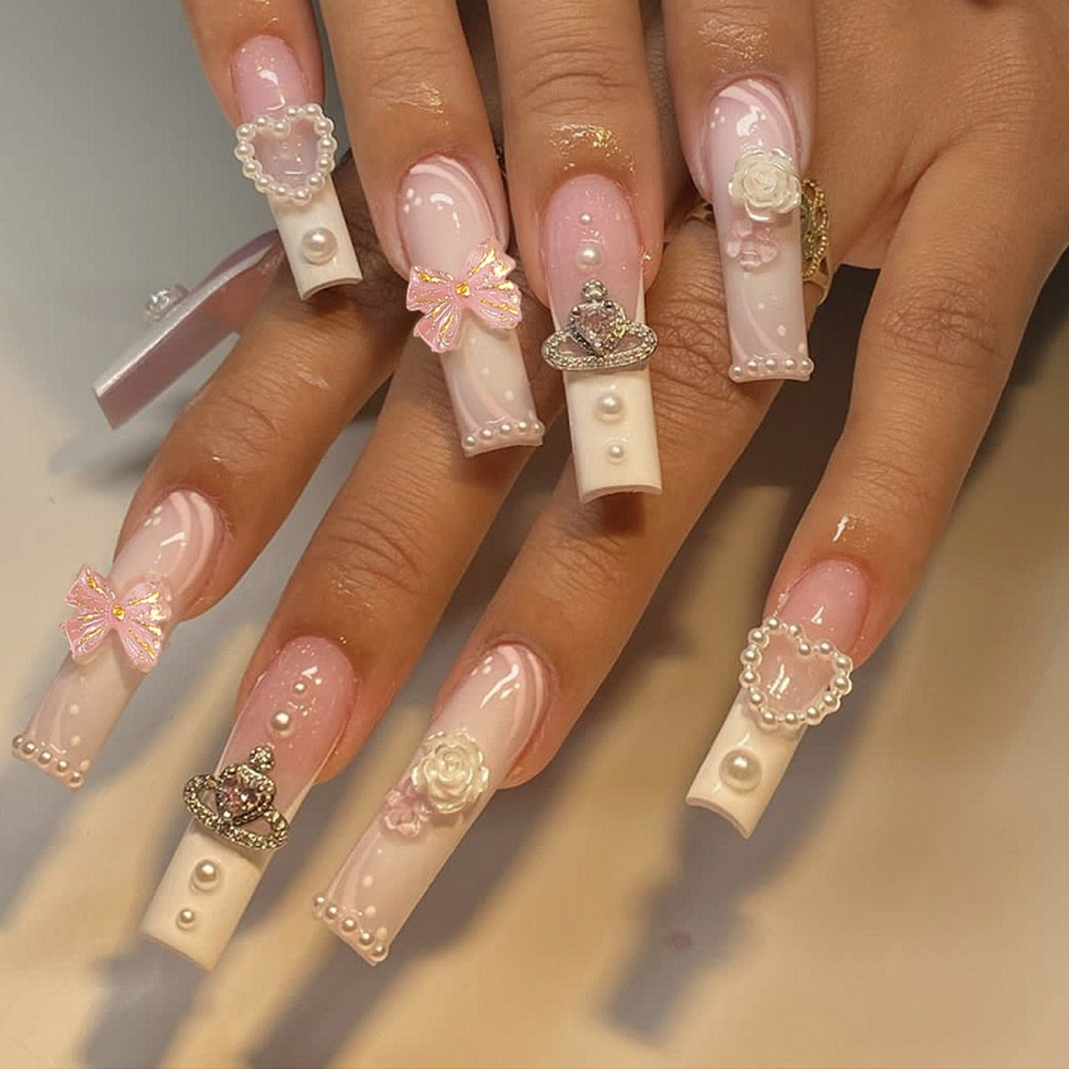 24Pcs Artifical False Nails with Glue Fake Nail Tips with Heart Designs Detachable Press on Nails Long Finished Nails XY-50-17