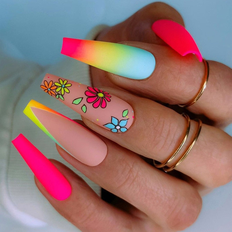 24Pcs Christmas Exclusive False Nails Wearable Long Xmas Style Fake Nails Elk Snowflake Design Full Cover Press on Nail tips 1669
