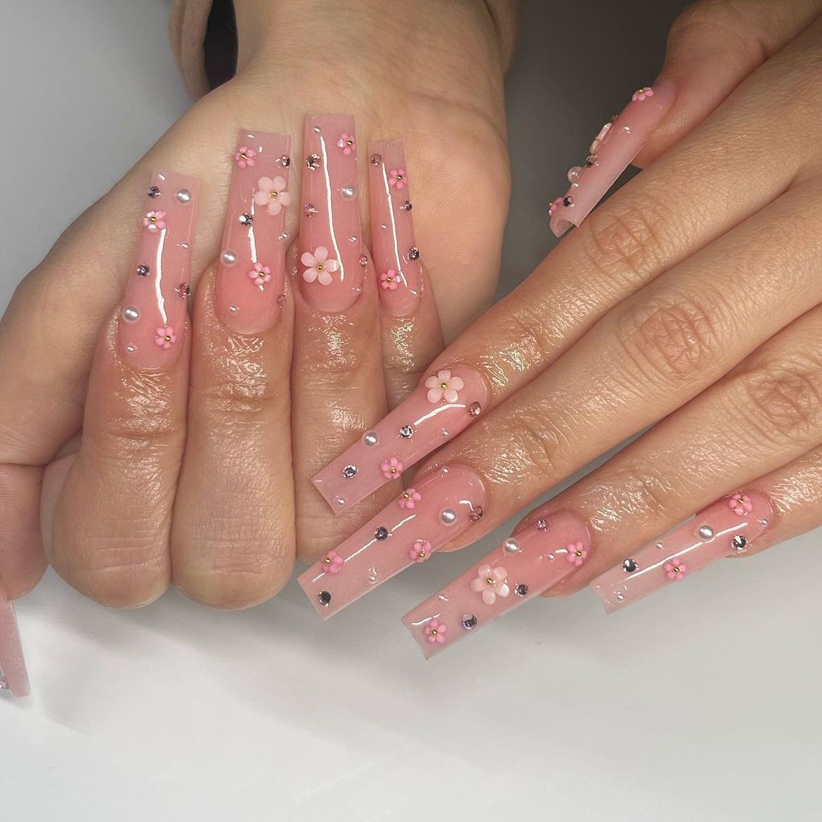 24Pcs Christmas Exclusive False Nails Wearable Long Xmas Style Fake Nails Elk Snowflake Design Full Cover Press on Nail tips SGCY-99