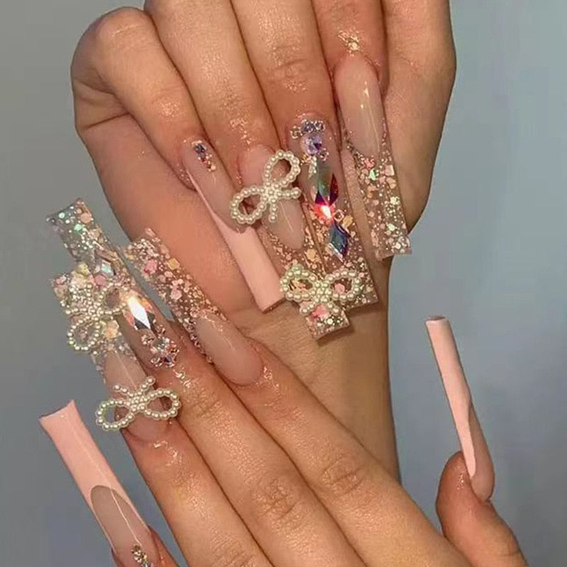 24Pcs Christmas Exclusive False Nails Wearable Long Xmas Style Fake Nails Elk Snowflake Design Full Cover Press on Nail tips 480