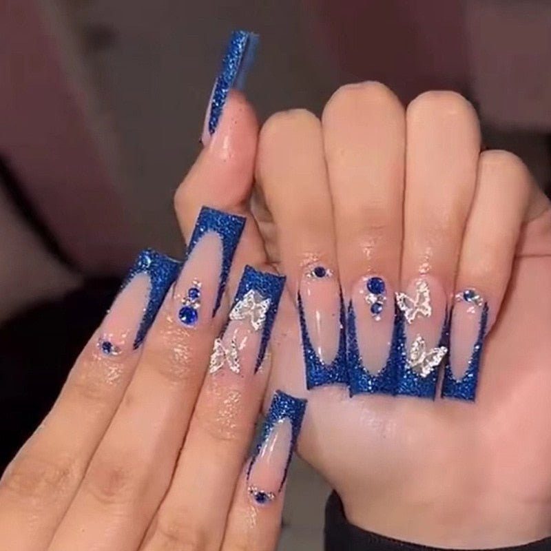24Pcs Christmas Exclusive False Nails Wearable Long Xmas Style Fake Nails Elk Snowflake Design Full Cover Press on Nail tips 632