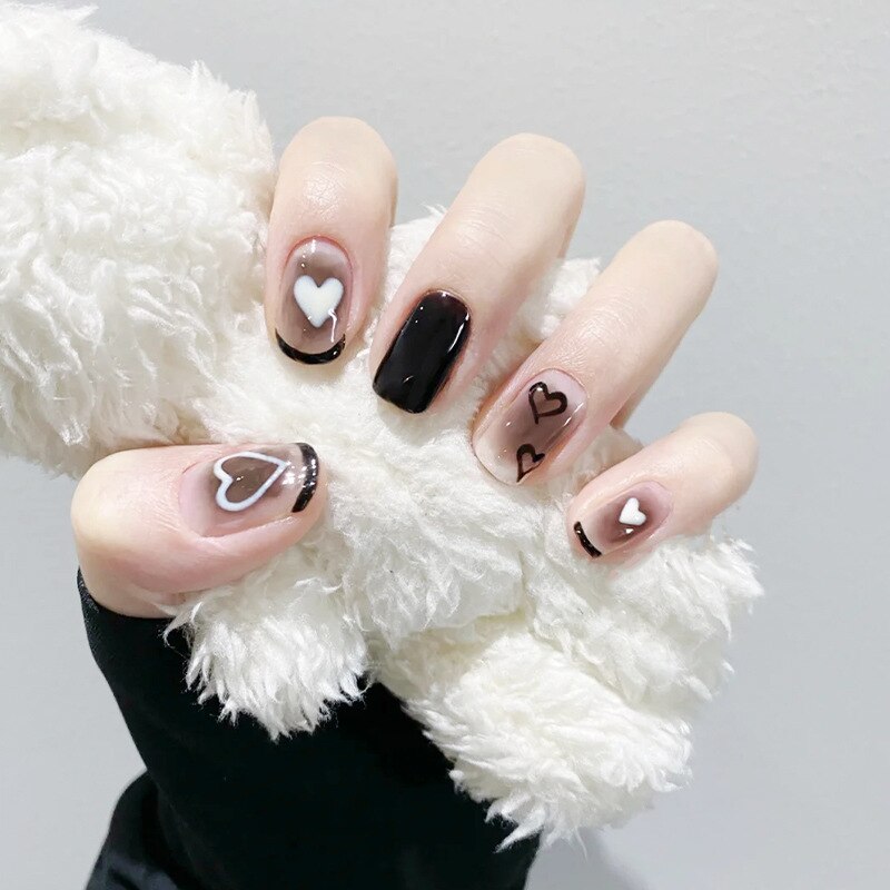 24Pcs False Nails Short Square Head Heart Rhinestone Pearl Full Cover Nail Tips Detachable Fake Nails Press on Nails Manicure P03