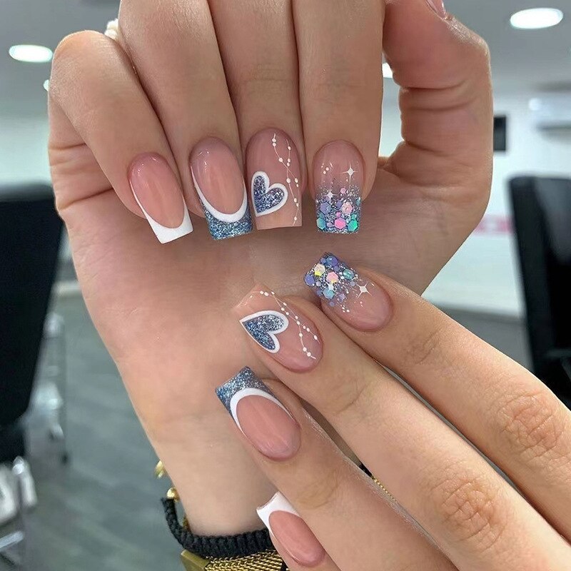 24Pcs False Nails Short Square Head Heart Rhinestone Pearl Full Cover Nail Tips Detachable Fake Nails Press on Nails Manicure F06