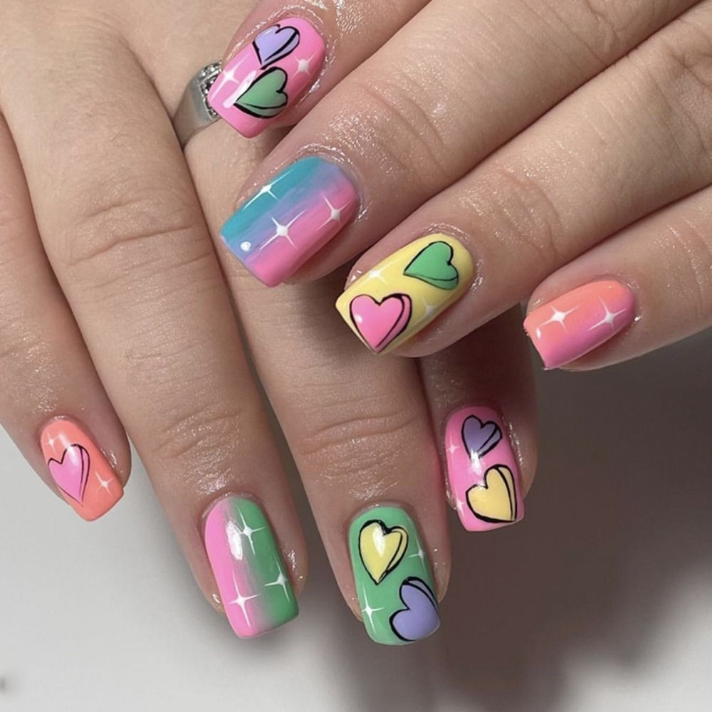 24Pcs False Nails Short Square Head Heart Rhinestone Pearl Full Cover Nail Tips Detachable Fake Nails Press on Nails Manicure 01