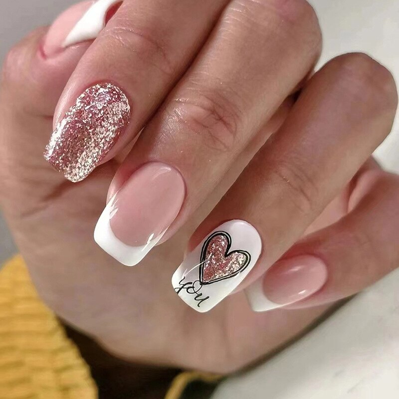 24Pcs False Nails Short Square Head Heart Rhinestone Pearl Full Cover Nail Tips Detachable Fake Nails Press on Nails Manicure K04