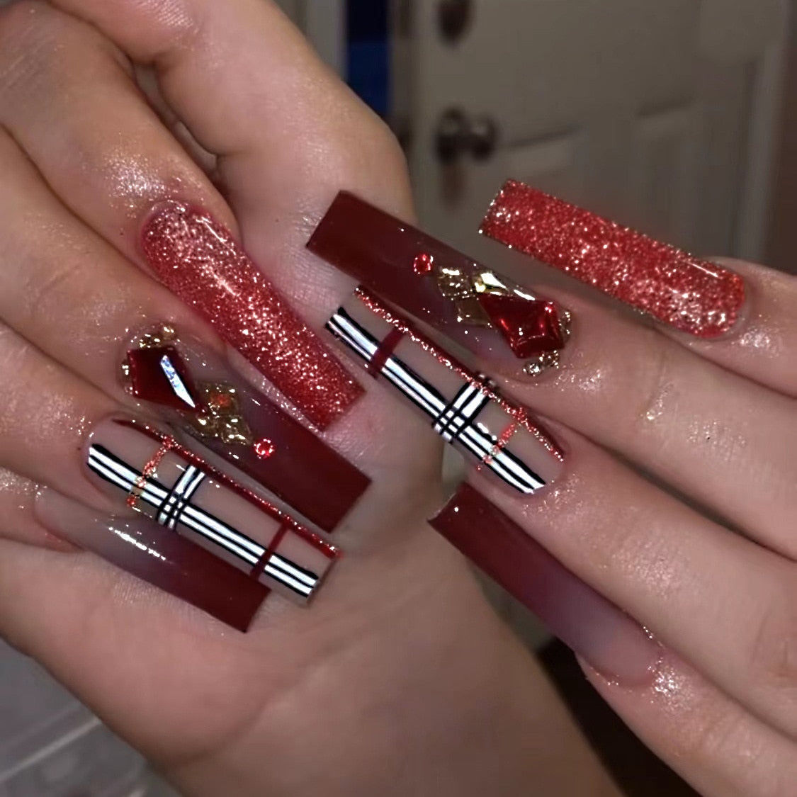 24Pcs Full Cover False Nails with Glue Extra Long Ballerina Coffin Detachable Fake Nails Flower Design Press on Nails Manicure 1902