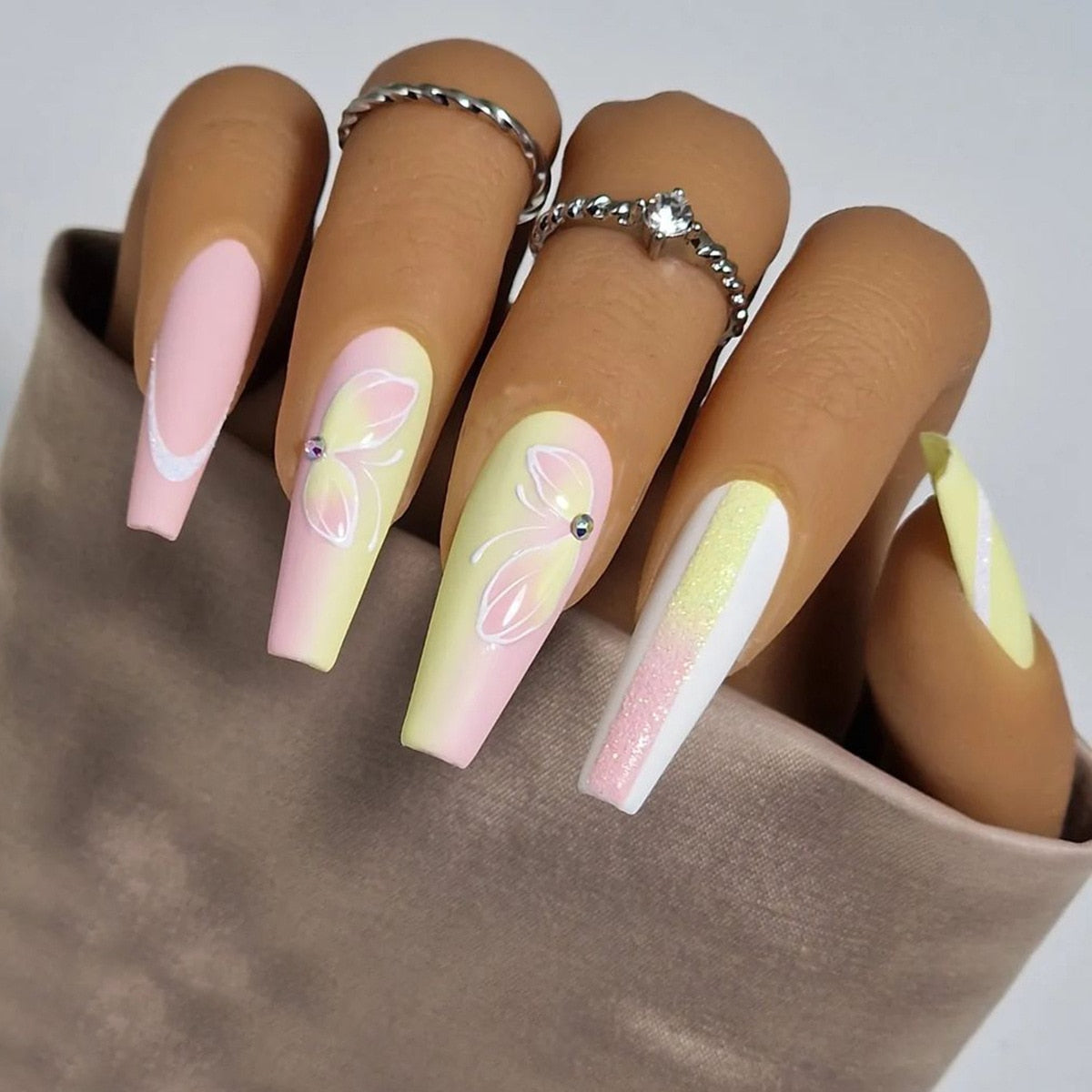 24Pcs Full Cover False Nails with Glue Long Square Coffin Fake Nails French Detachable Ballet Love Pattern Design Press on Nails 0578