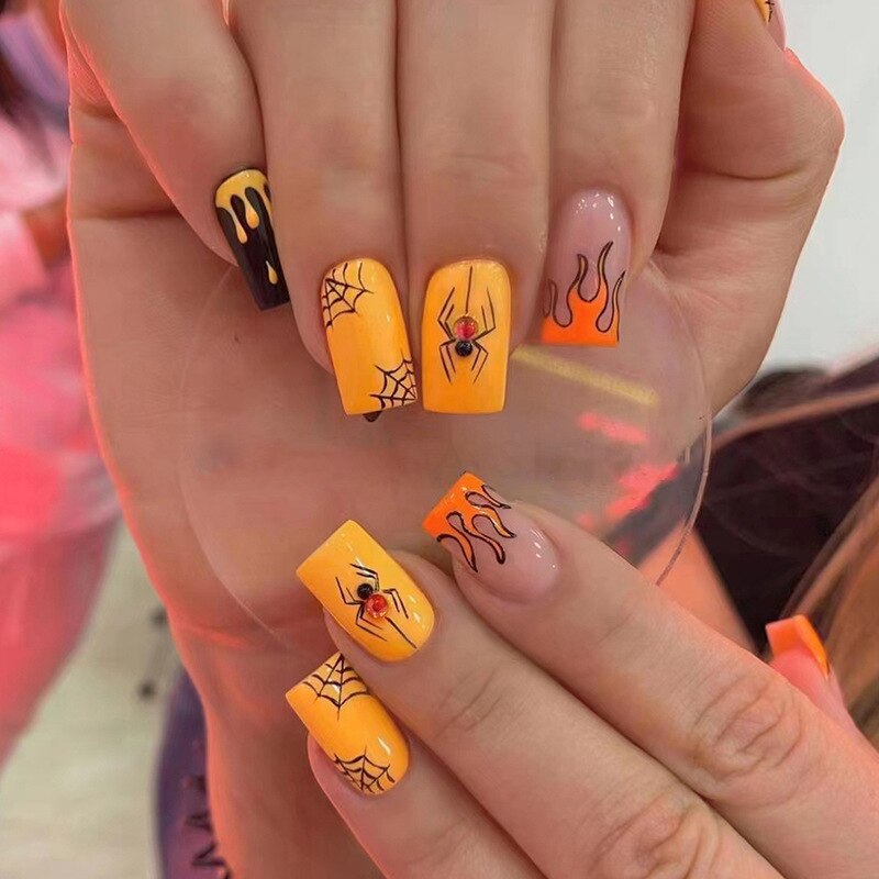 24Pcs Halloween Extra Long Press on Nails Coffin Fake Nails Acrylic Black White Clown Designs Glossy Artificial Nails for Women W842 -5.8