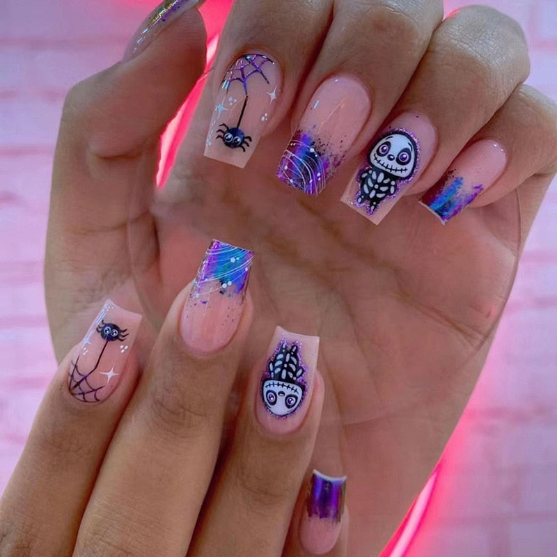 24Pcs Halloween Extra Long Press on Nails Coffin Fake Nails Acrylic Black White Clown Designs Glossy Artificial Nails for Women W804