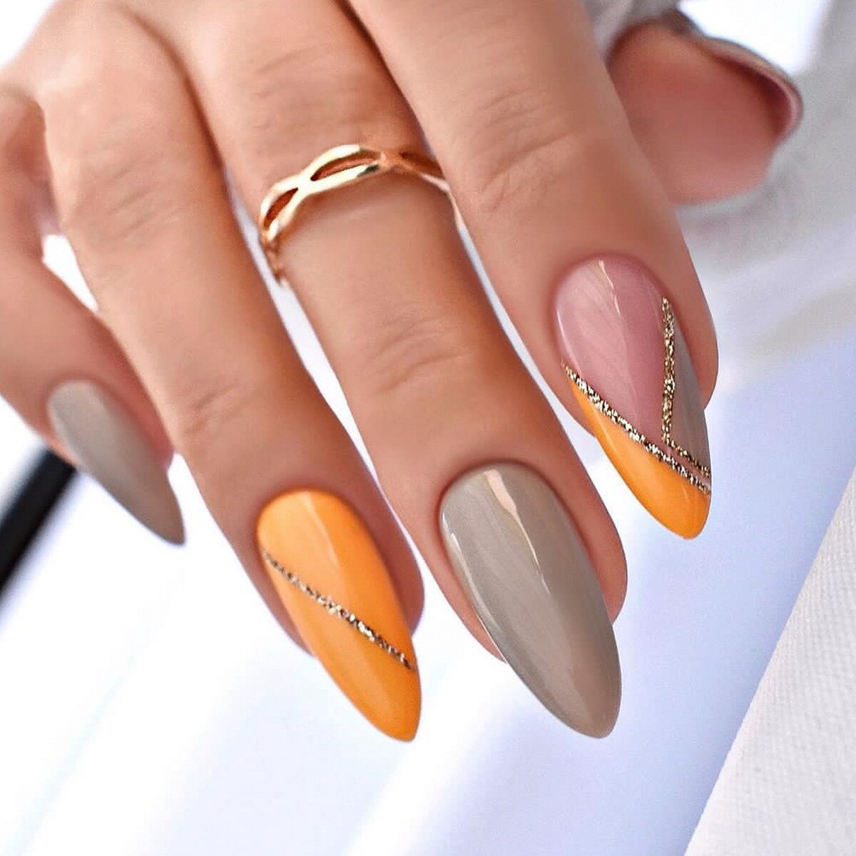 24Pcs Oval Head False Nails Pink Almond Artificial Fake Nails With Glue Full Cover Nail Tips Press On Nails DIY Manicure Tools B67-16