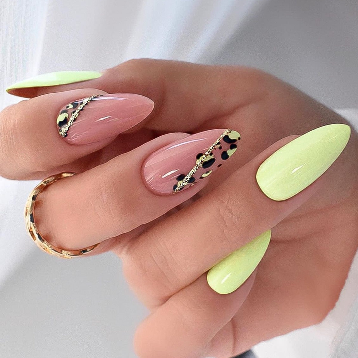 24Pcs Oval Head False Nails Pink Almond Artificial Fake Nails With Glue Full Cover Nail Tips Press On Nails DIY Manicure Tools B53-7