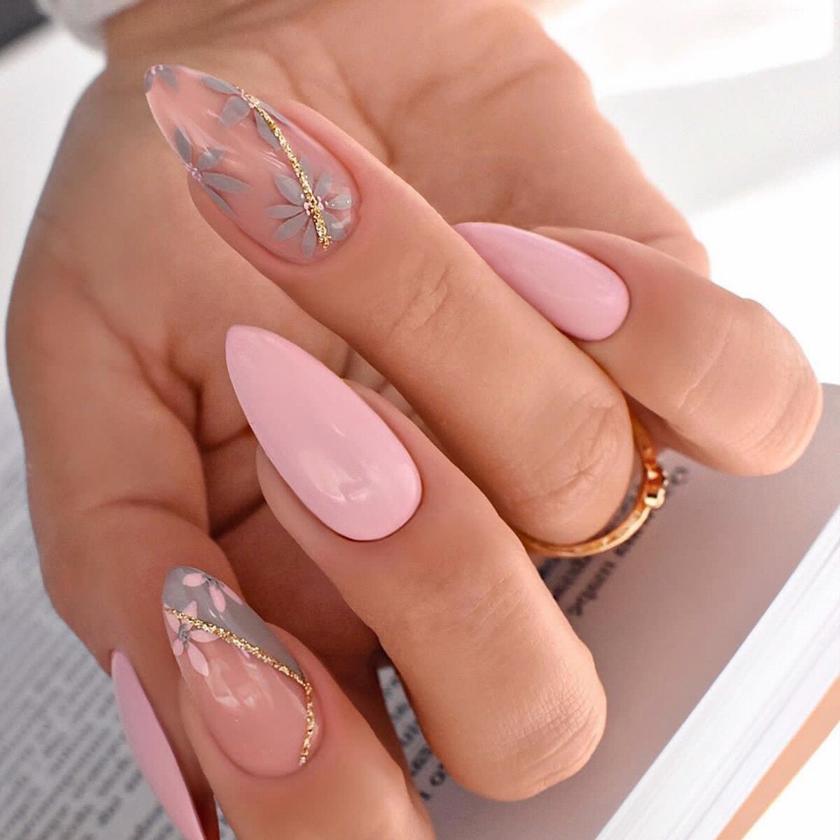 24Pcs Oval Head False Nails Pink Almond Artificial Fake Nails With Glue Full Cover Nail Tips Press On Nails DIY Manicure Tools B98-6