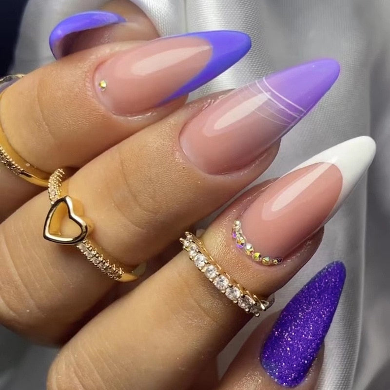24Pcs Pink Round Head Almond Fake Nails with Heart Shape Rhinestone Wearable Ballerina False Nail Tips Full Cover Press on Nail 673