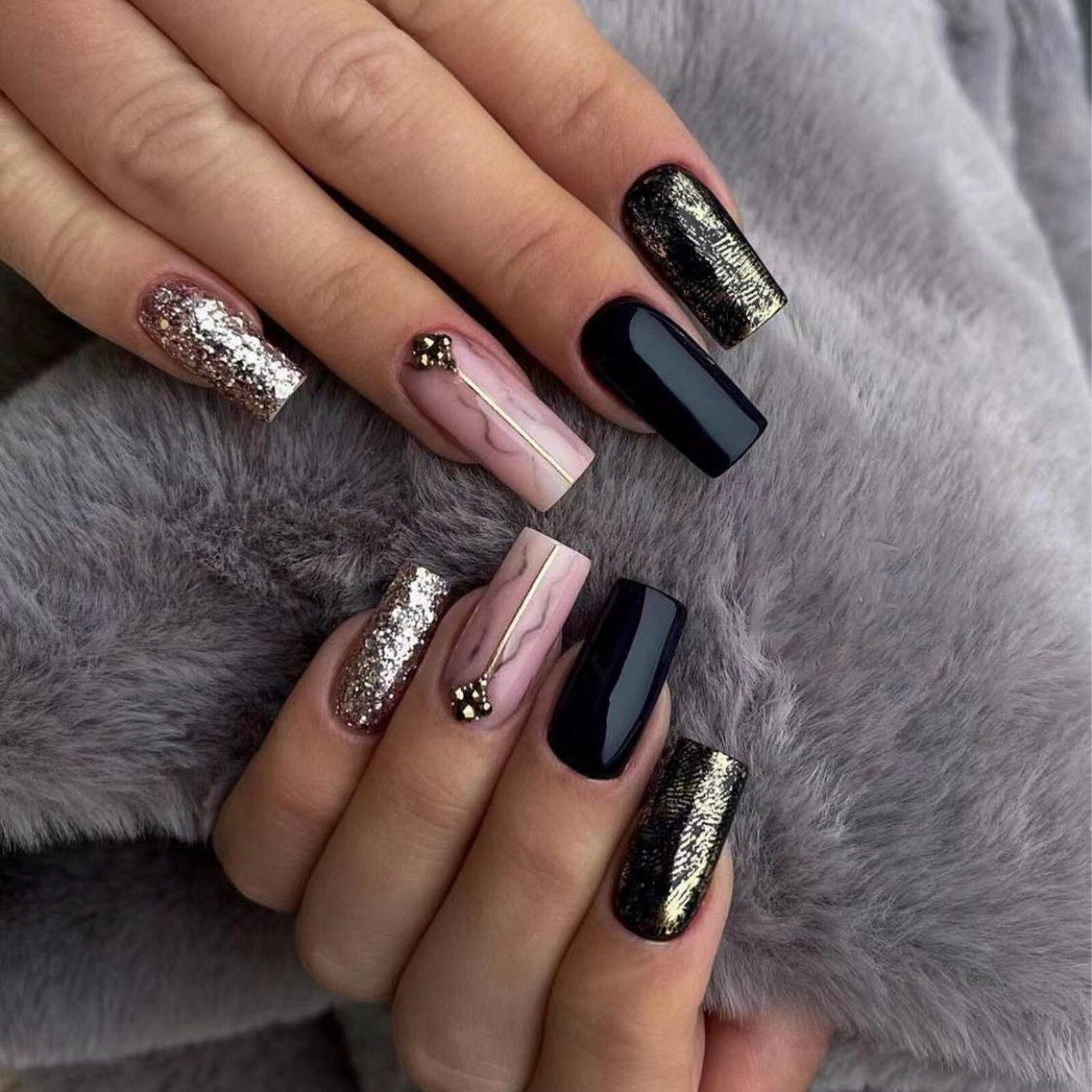 24Pcs Rose Red Black Contrast Color False Nails Coconut Tree Pearl White French Fake Nails Ballerina Coffin Manicure Tool 3