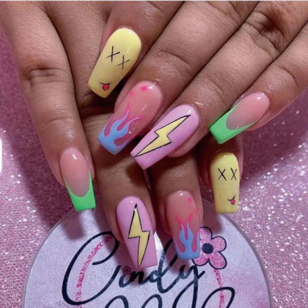 24Pcs Rose Red Black Contrast Color False Nails Coconut Tree Pearl White French Fake Nails Ballerina Coffin Manicure Tool 2