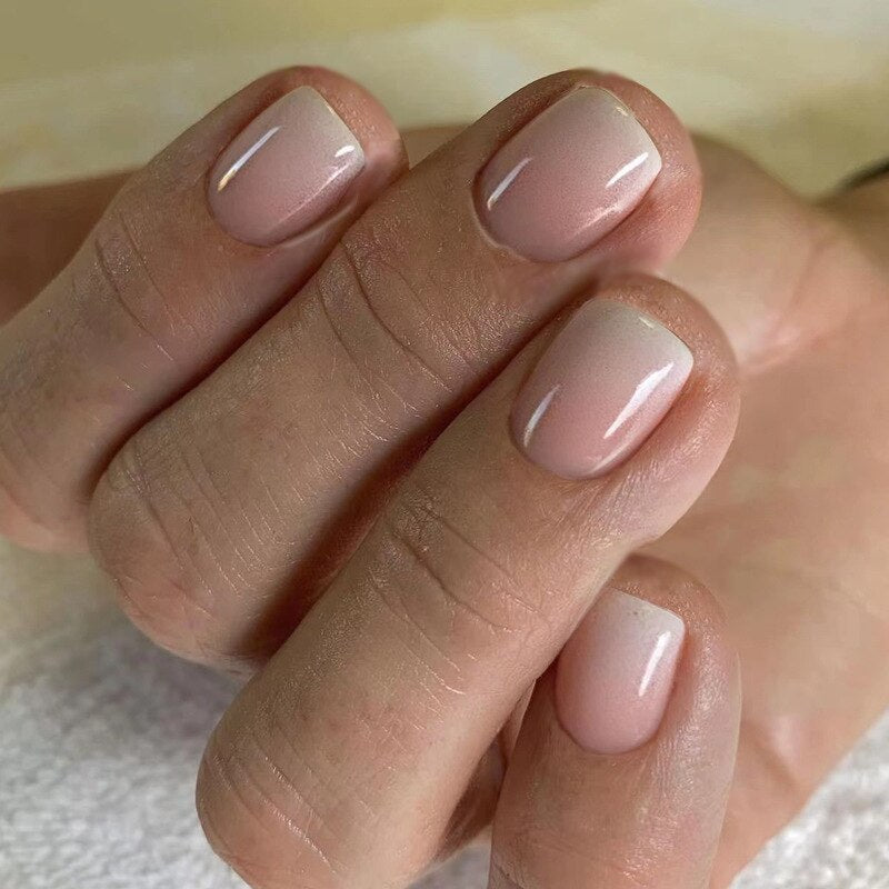 24Pcs Shiny Pearl Wearable False Nails Short Square Fake Nail Simple Summer Press on Nails Detachable Full Cover Nail Tips 2342