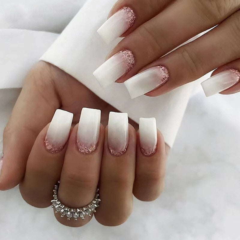 24Pcs Shiny Pearl Wearable False Nails Short Square Fake Nail Simple Summer Press on Nails Detachable Full Cover Nail Tips 740