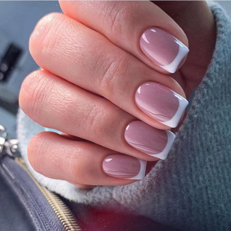 24Pcs Shiny Pearl Wearable False Nails Short Square Fake Nail Simple Summer Press on Nails Detachable Full Cover Nail Tips 2157