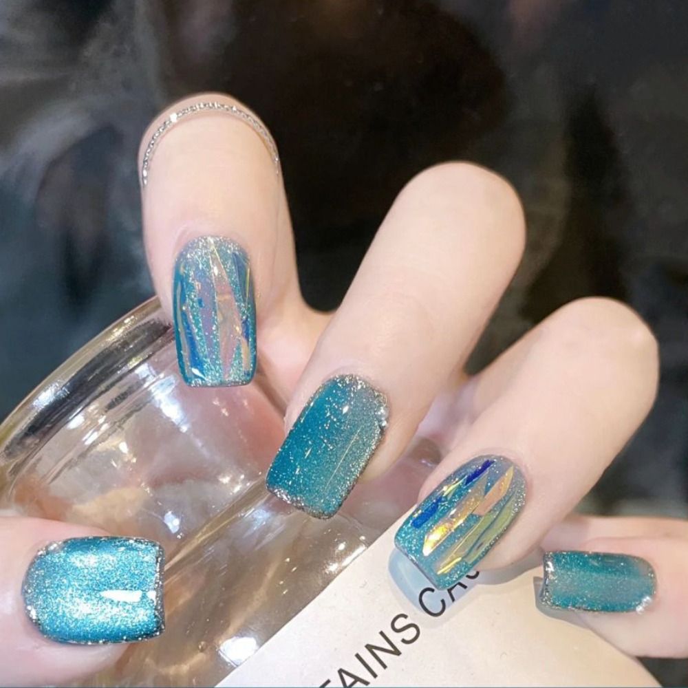 24Pcs Short Square Head False Nails Wearable Cat eye Glitter Sequins Diamond Fake Nails Full Cover Nail Tips Press On Nails