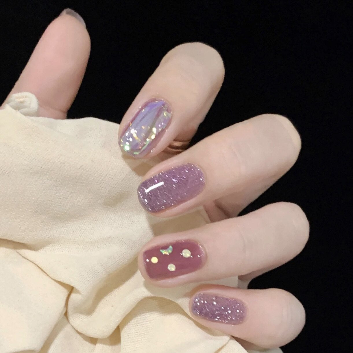 24Pcs Short Square Head False Nails Wearable Cat eye Glitter Sequins Diamond Fake Nails Full Cover Nail Tips Press On Nails