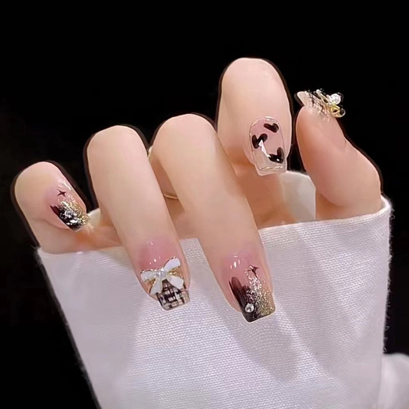 24Pcs Wearable False Nails with Glue Glitter Heart-shaped Rhinestone Design Full Cover Nail Tips Acrylic Fake Nails Press on 165