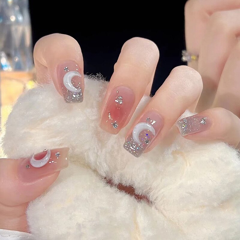 24Pcs Wearable False Nails with Glue Glitter Heart-shaped Rhinestone Design Full Cover Nail Tips Acrylic Fake Nails Press on 488