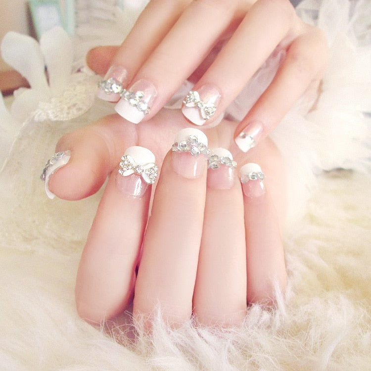 24Pcs/box Luxe Shining Rhinestone Wedding False Nails Transparent Glitter Gems Crown Designed Square Full Short Fake Art Bride C50