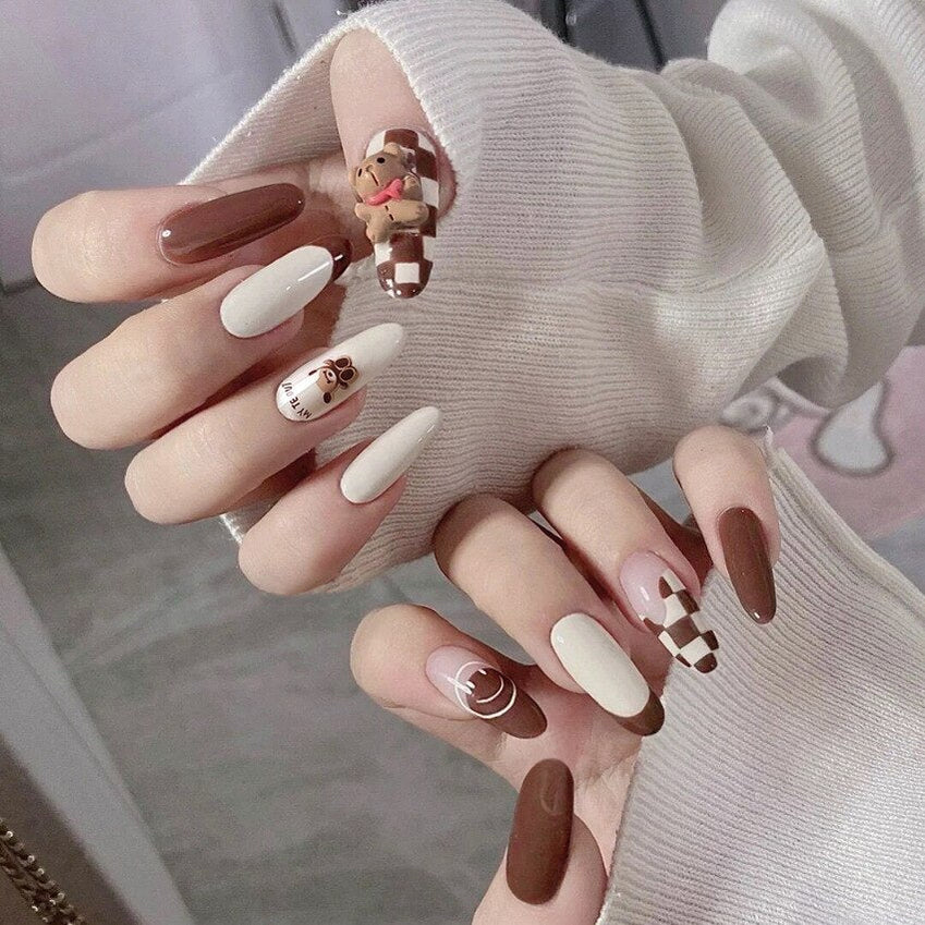 24Ps Childlike Fake Nails With Glue Cute Kawaii Personality Stick On Nails False Girls Short Press On Nail Art DIY Manicure Tool Nails With Glue X60