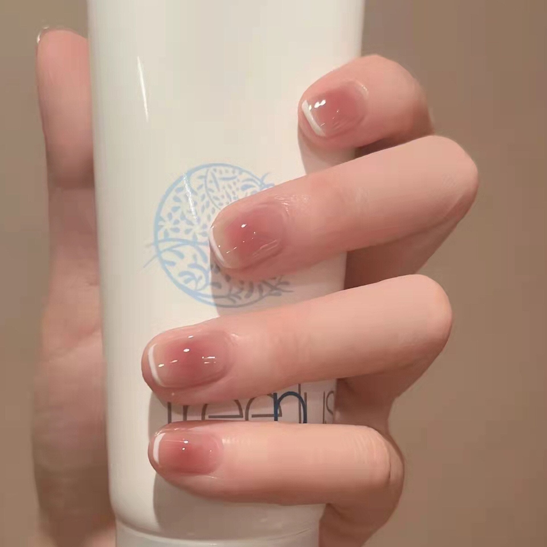 24Ps Childlike Fake Nails With Glue Cute Kawaii Personality Stick On Nails False Girls Short Press On Nail Art DIY Manicure Tool Nails With Glue R350