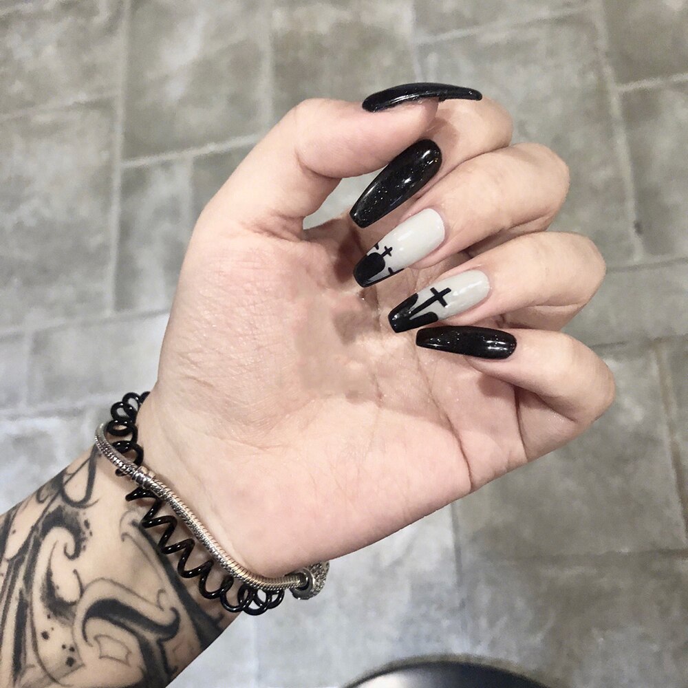 24pc/Box press on nails halloween Dark black Punk Ghost head tip nail pre design acrylic nail tip Full Cover Fake Nail A5