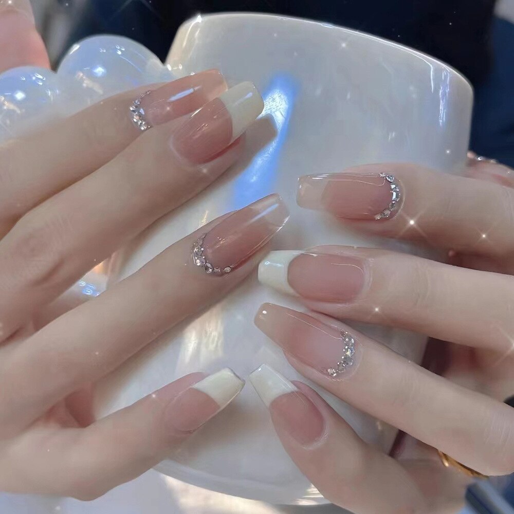 24pcs Nude milky French false nails with glue white nail tips full cover artificial nails with pearl heart wearable jelly nails DZ169