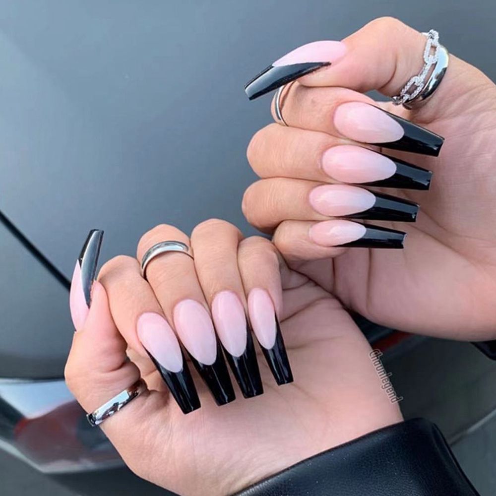 24pcs Press on Nails Punk Black White Patchwork Fire Pattern Long Coffin False Nails Ballerina Fake Nail Art Manicure Full Tips b2