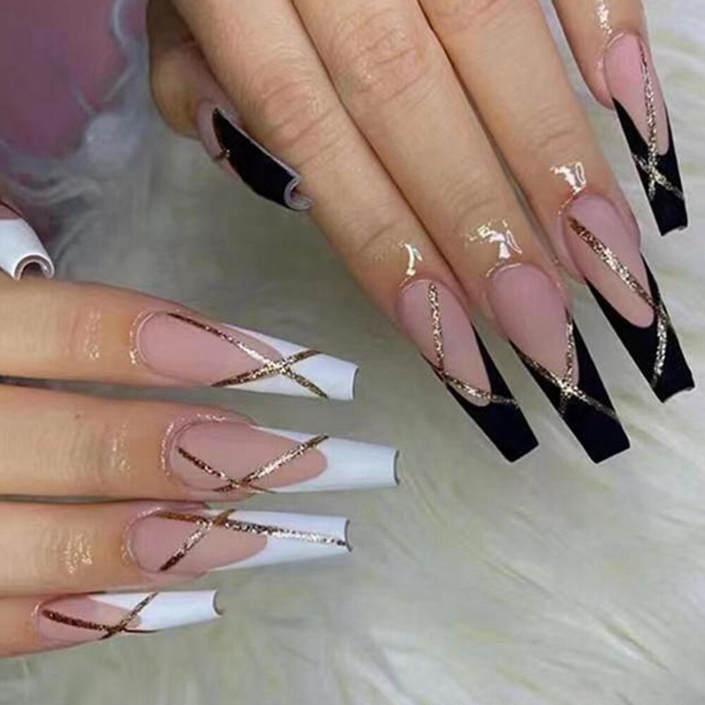24pcs Press on Nails Punk Black White Patchwork Fire Pattern Long Coffin False Nails Ballerina Fake Nail Art Manicure Full Tips b7