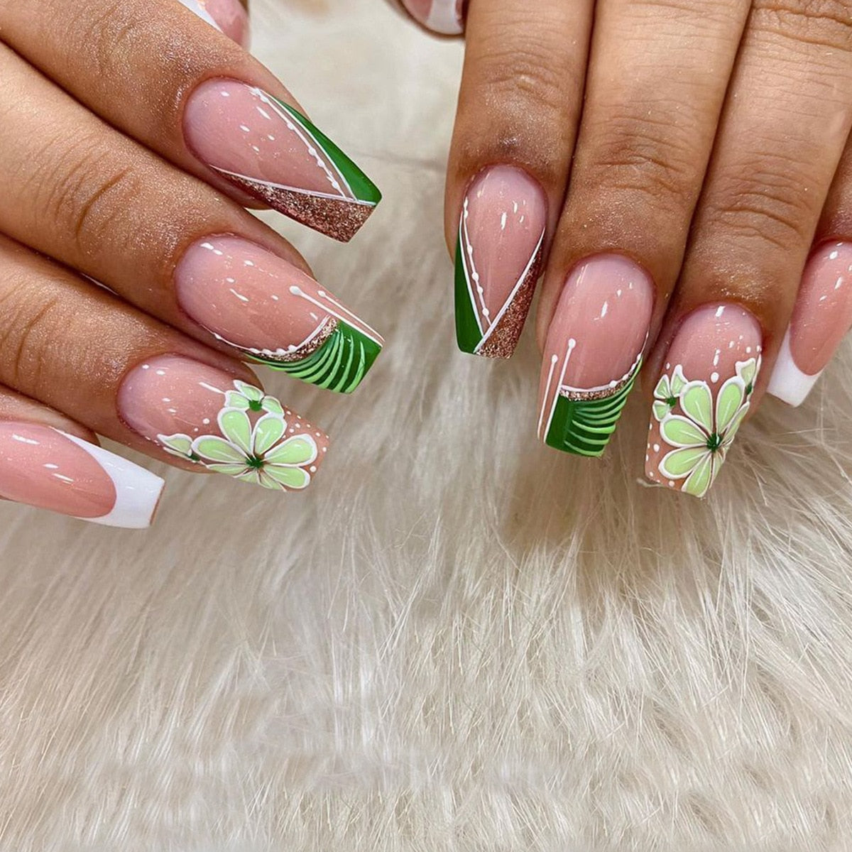 24pcs Removeable False Nails with Glue Ballet Nails with Designs Gradient Shinny Brown Press on Nails Coffin Glitter Fake Nails 0562