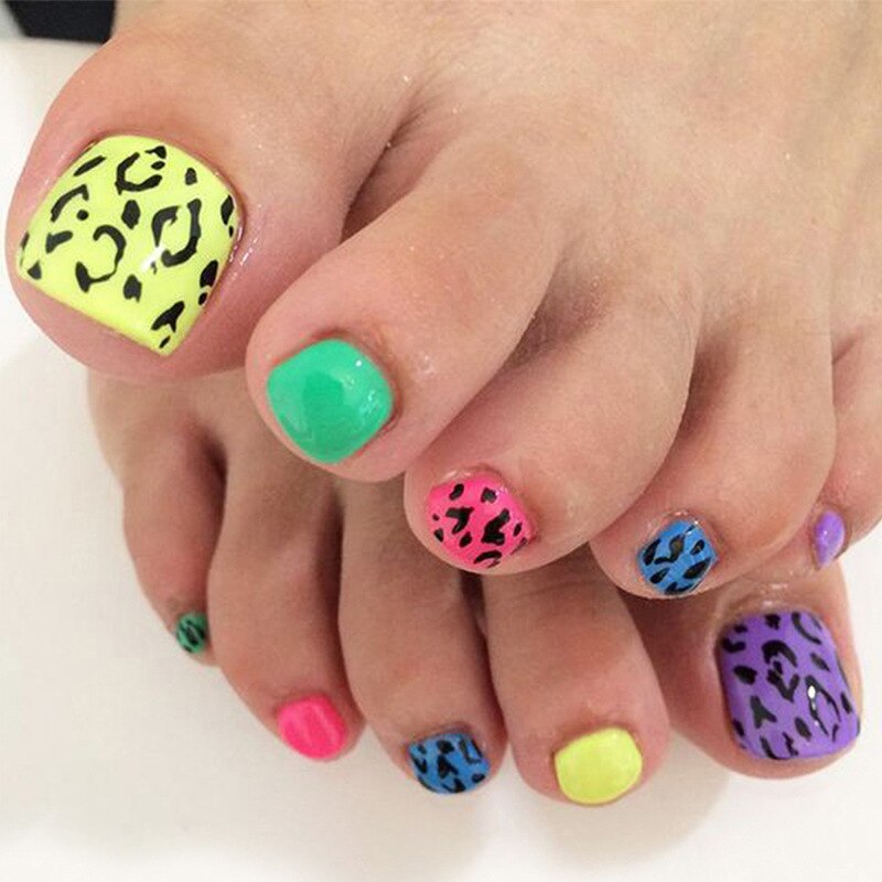 24pcs Shining Crystal French Fake Toenails Full Cover Short Square Toe Nails Foot Nails Tips for Women Girls Toenail Tips 2024 BKS1766