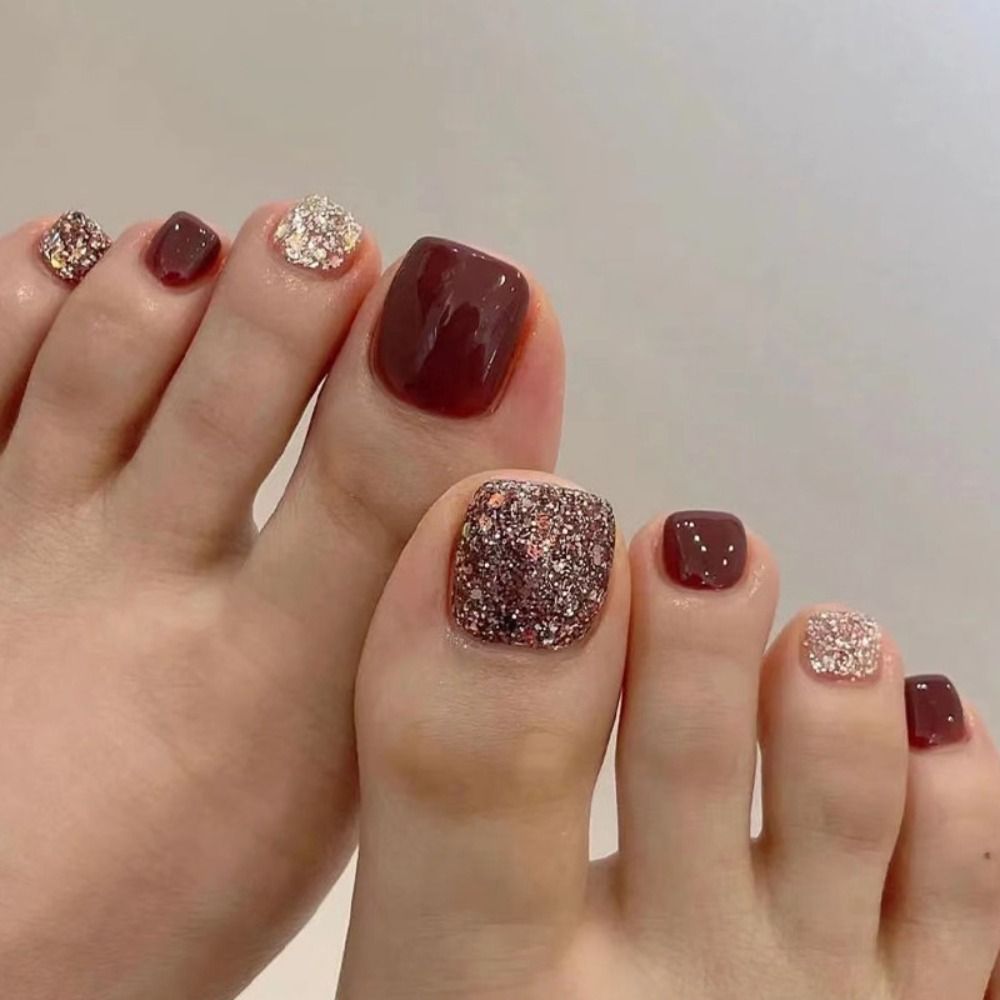 24pcs Shining Crystal French Fake Toenails Full Cover Short Square Toe Nails Foot Nails Tips for Women Girls Toenail Tips 2024 JP2431