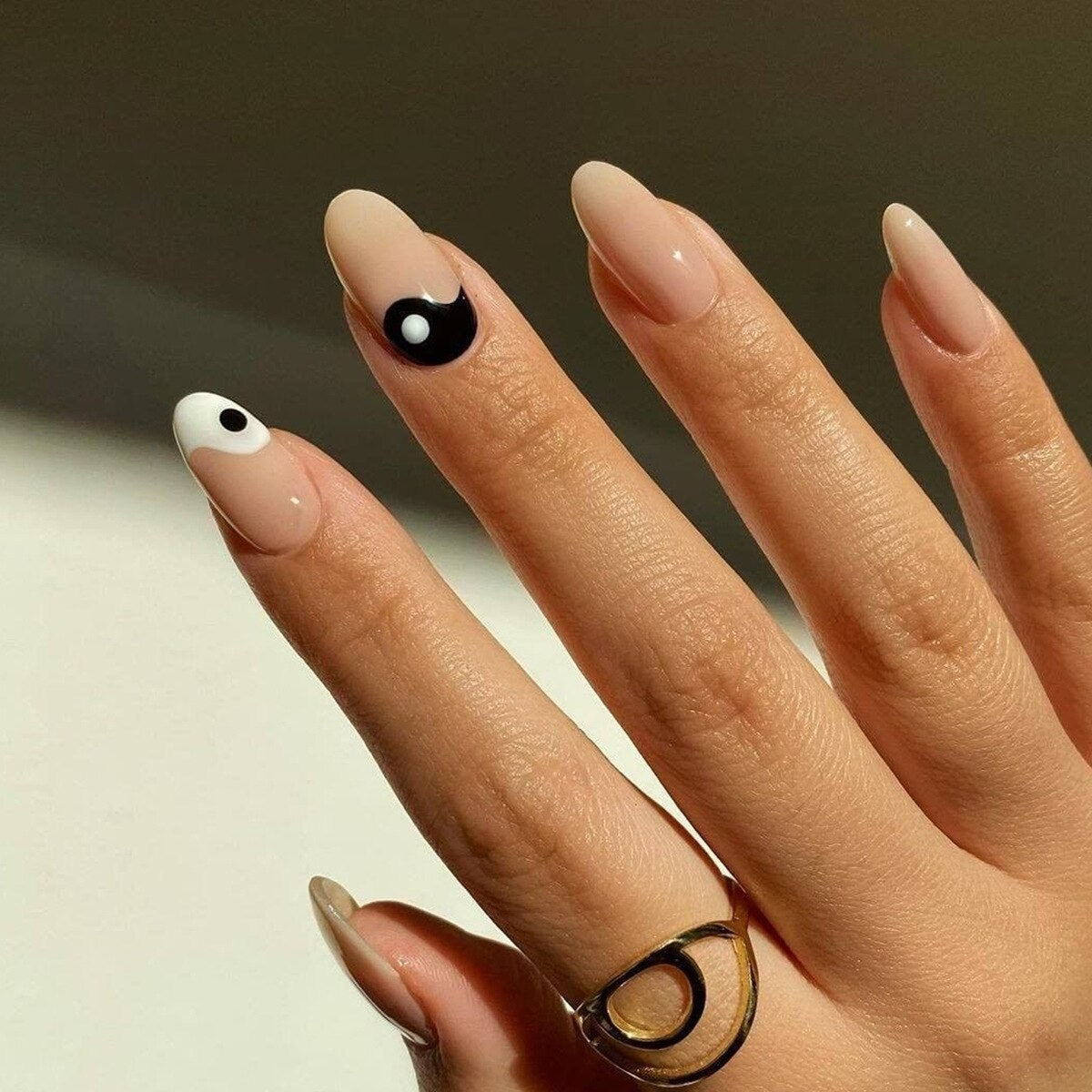 24pcs/box Printing Nails Patch MidLength Fake Nails With Design Full Cover Acrylic Press On Nails Long Artifical Nails With Glue 907