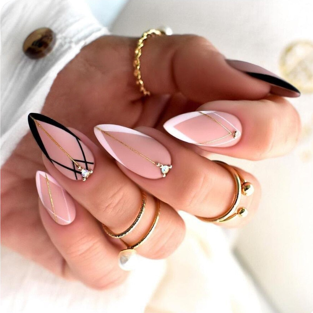 24pcs/set Long Stiletto Fake Nails Punk Snake Pattern Black White Matte False Nails Artificial Full Nail Tips Manicure Tools A-5