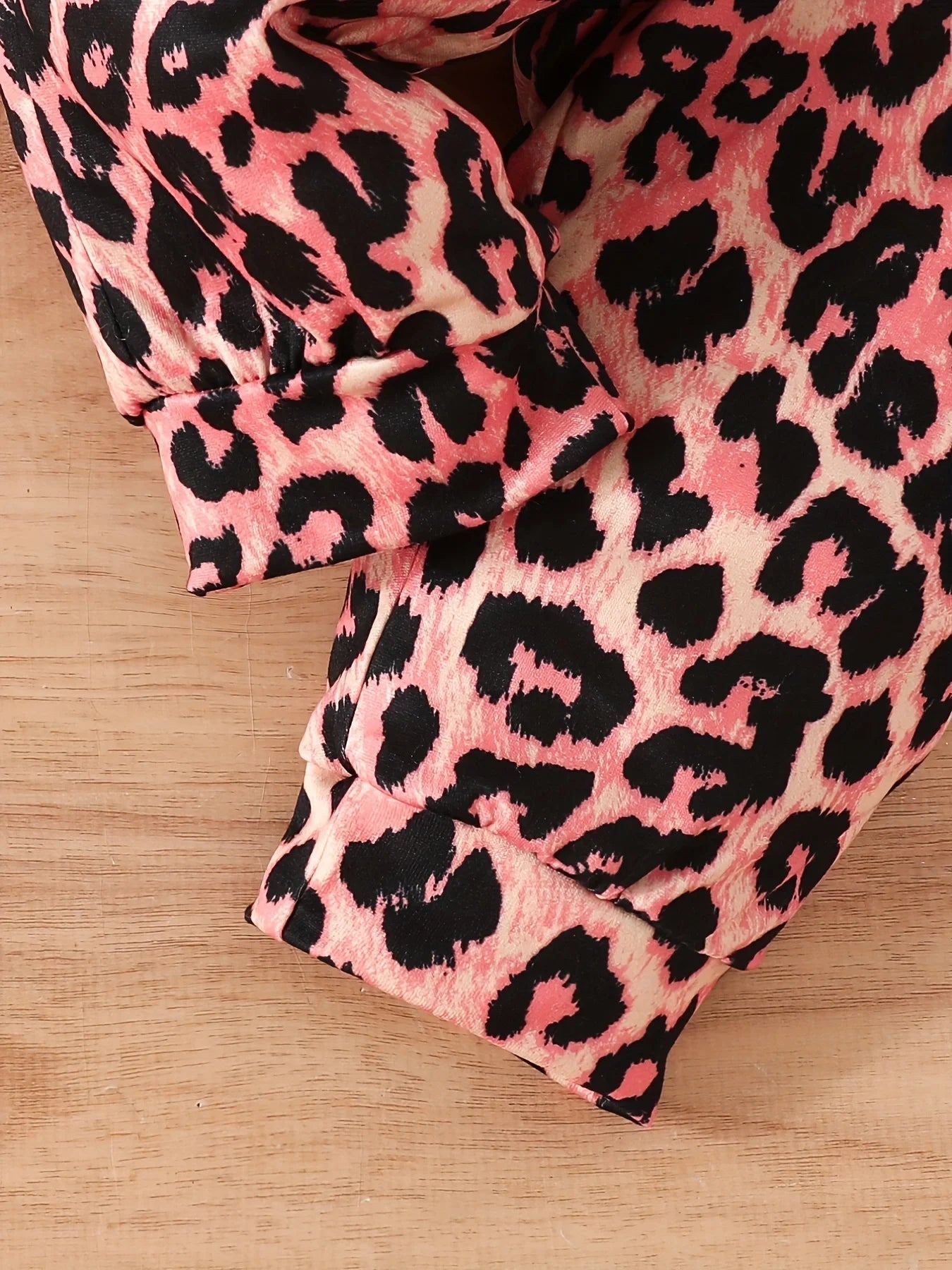 3 months to 3 years old baby girls casual leopard print fashion clothing letter print hoodie pant suit autumn and winter