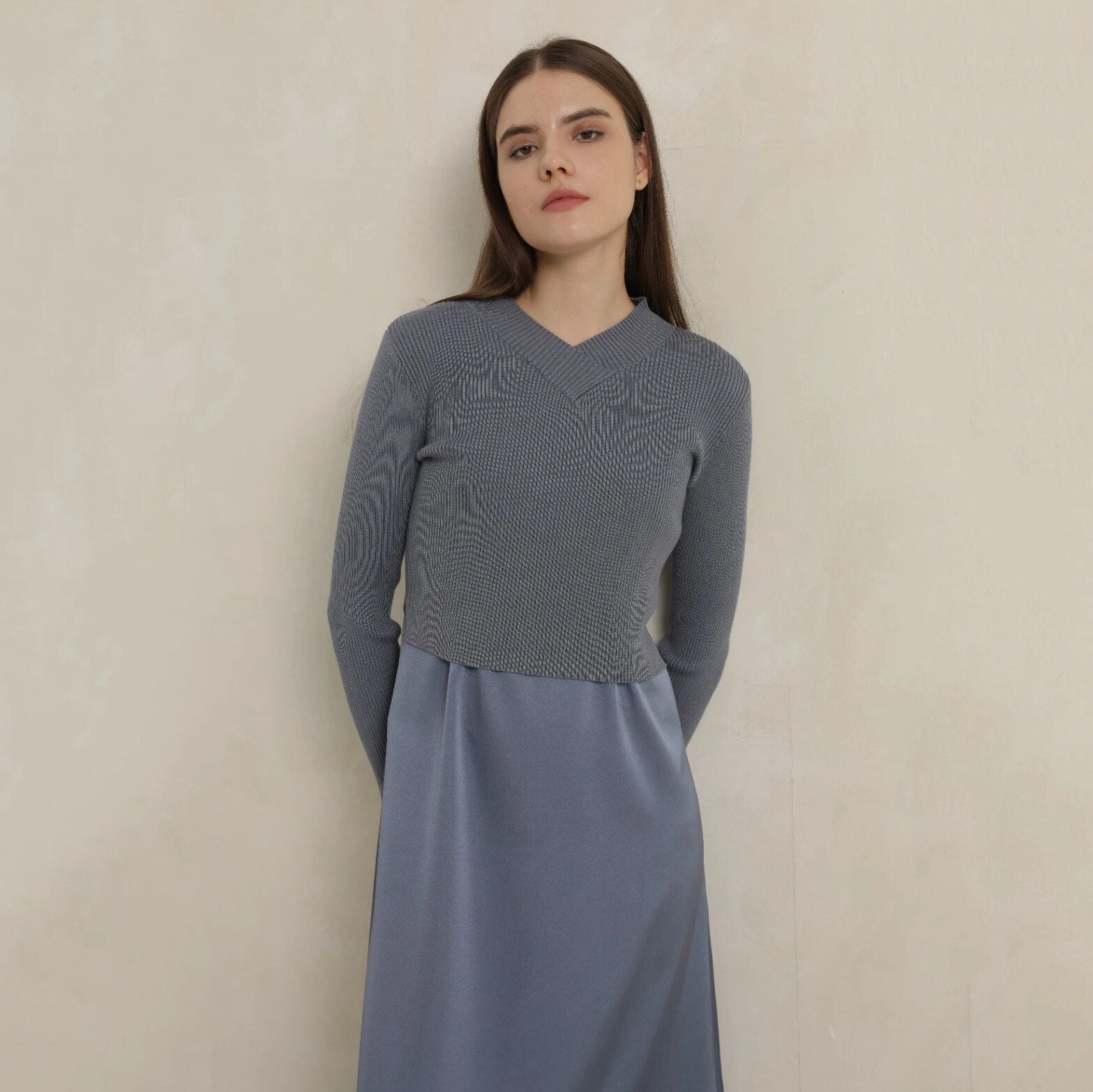 AP V Neck Women Sweater Top 2024 Fall Lady Clothes Black and Quiet Blue Elegance Fitted Style, #2000 AMAIO