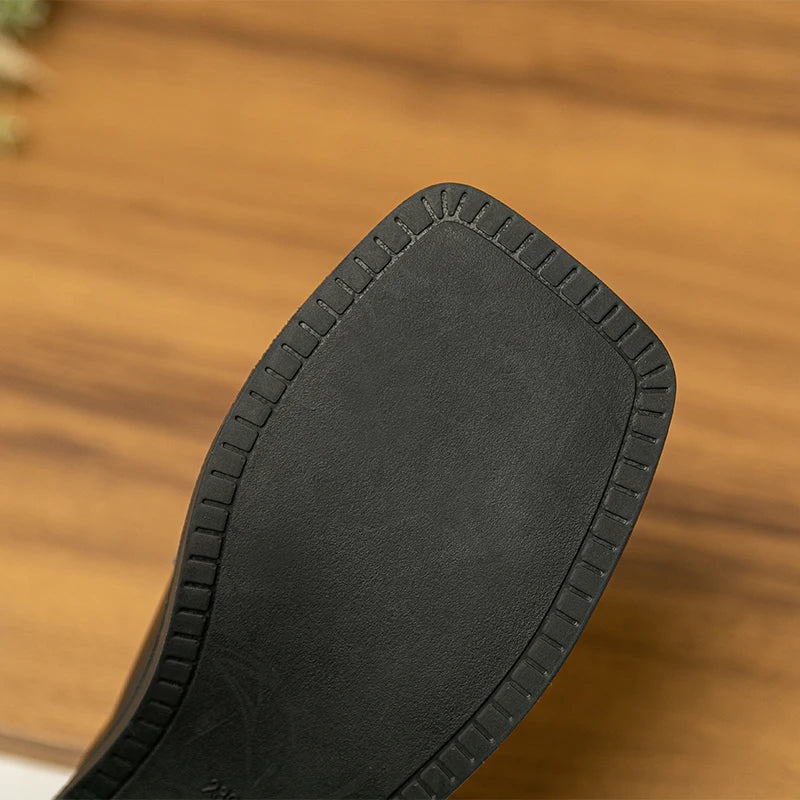 2023 spring and autumn women wear flat slippers british style party and work wear metal chain design Ladies Casual Mules 41-43