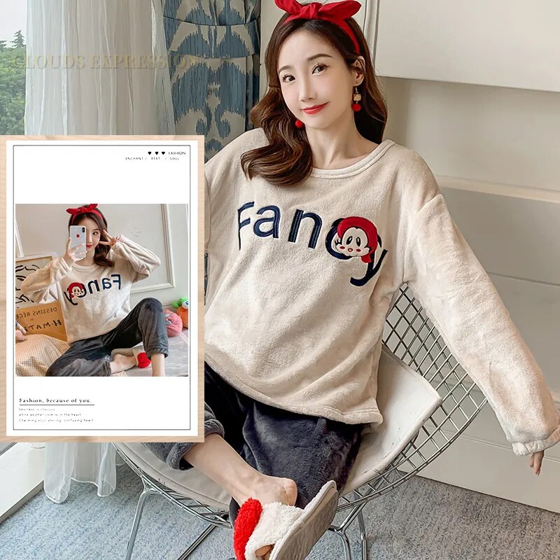 Autumn Winter Flannel Women's Pajamas Sets Cute Polka Dots Printed Teddy Sleepwear Velvet Homewear Set Girl Pijamas Mujer Pyjama W19