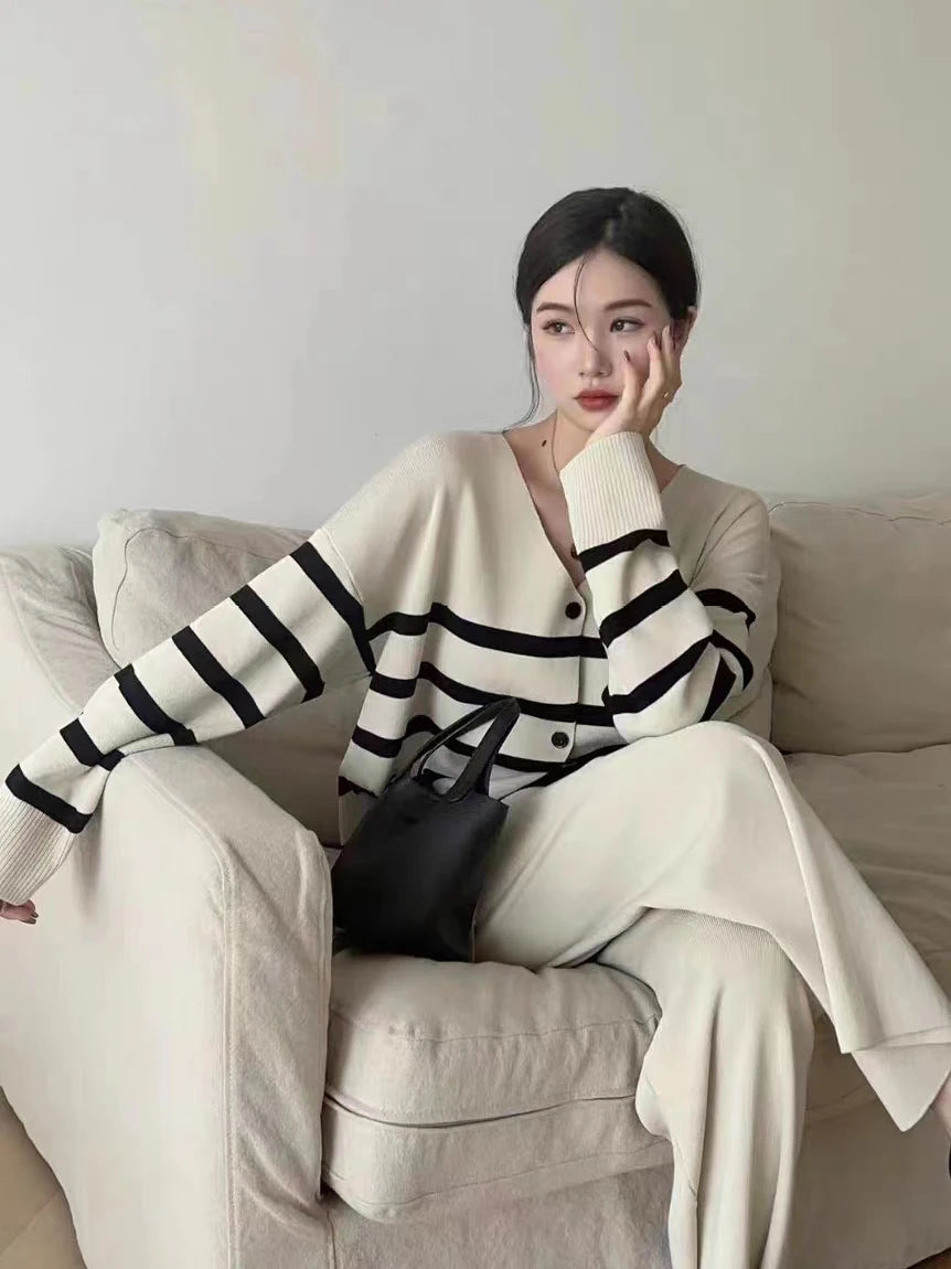 Autumn/Winter Loose Stripe Low Neck Single breasted Long Sleeve Knitwear with a Hanging High Waist Wide Leg Pant Trend White