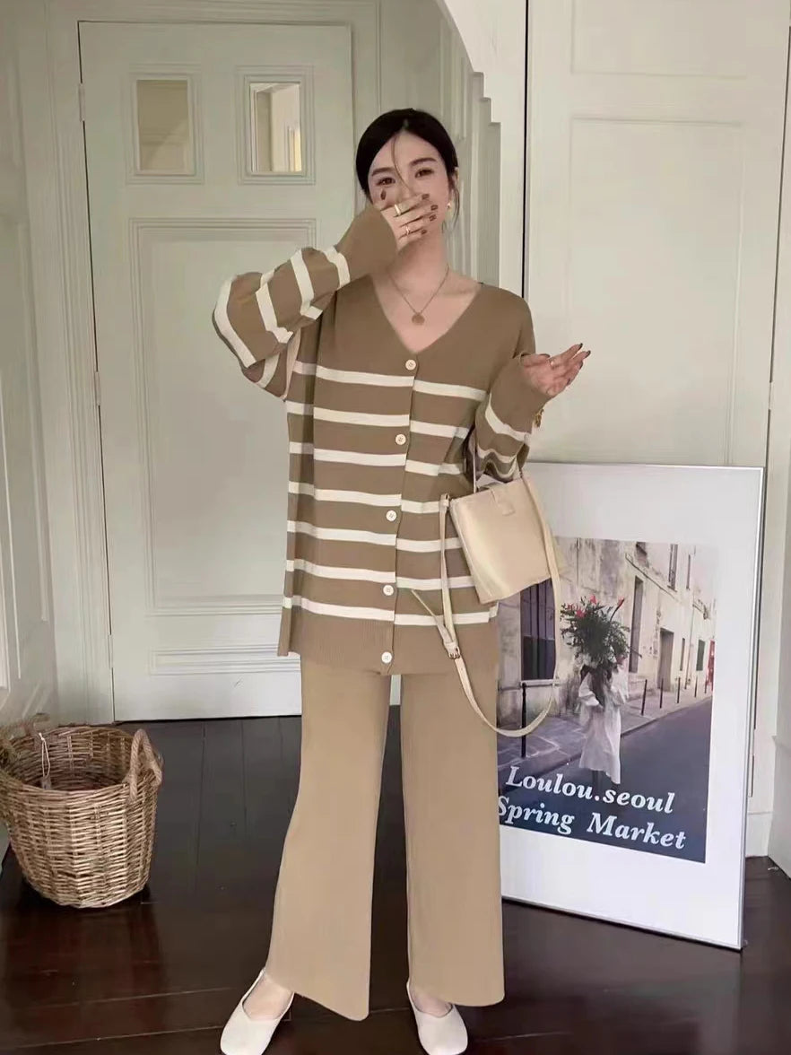 Autumn/Winter Loose Stripe Low Neck Single breasted Long Sleeve Knitwear with a Hanging High Waist Wide Leg Pant Trend Camel