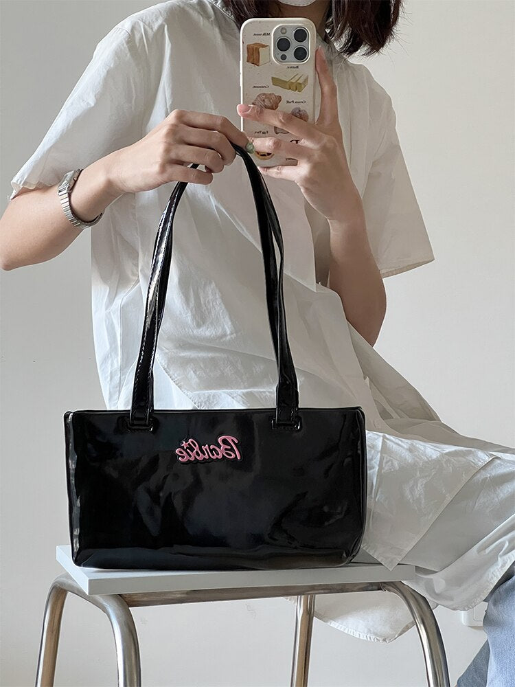Barbie Girl Shiny Shoulder Bag Female Niche Design Bag 2022 New Handbag Fashion Girls Underarm Baguettes Bags Shopping Tote Bag